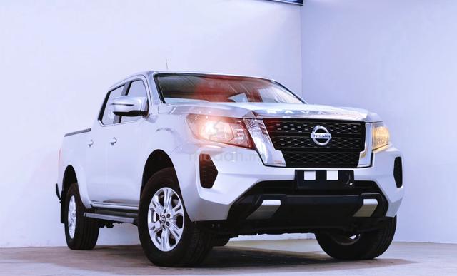 2022 Nissan NAVARA 2.5 SE (A) 💯 Full Loan Waranyy - 1