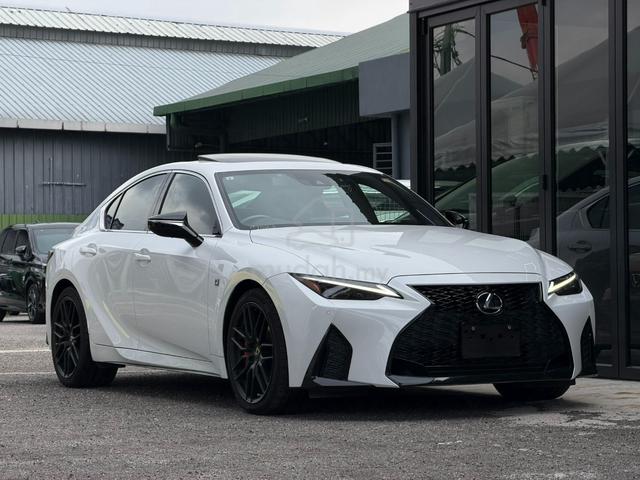 UNREG 2021 Lexus IS300 2.0 F-SPORT MODE BLACK - 1