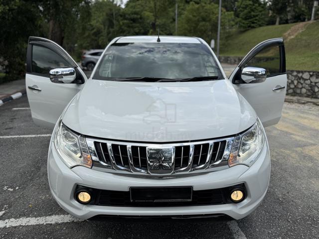 2016 Mitsubishi TRITON 2.4 VGT ONE OWNER like NEW! - 4