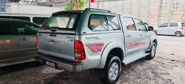 2011 Toyota HILUX 2.5 G (A) One Owner Acc Free - 3