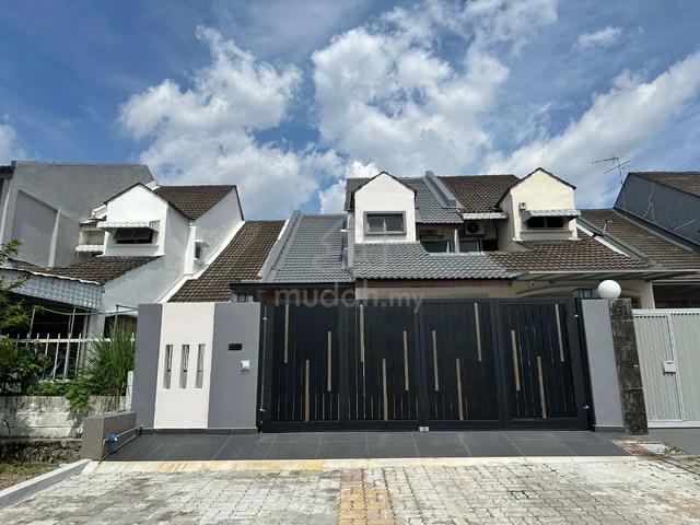 Bandar Sri Damansara - Newly Upgraded house (Brand New) 1
