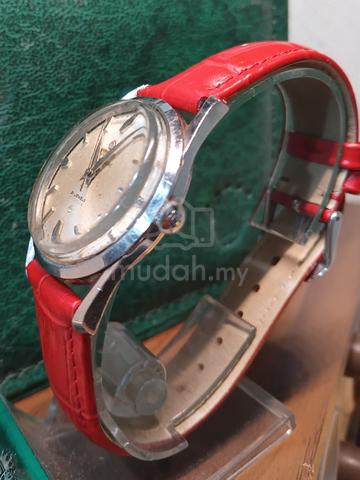 Watch - photo 2 of 6