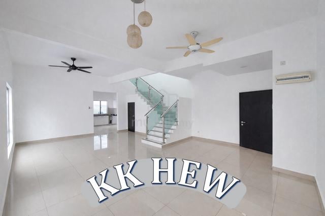 Below MKT Price!!! 2 Storey Terrace Semenyih Parklands Freehold 20x70 1