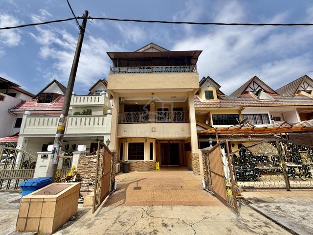 FULLY RENOVATED 3 Storey Terrace Taman Bukit Mulia, Bukit Antarabangsa 1
