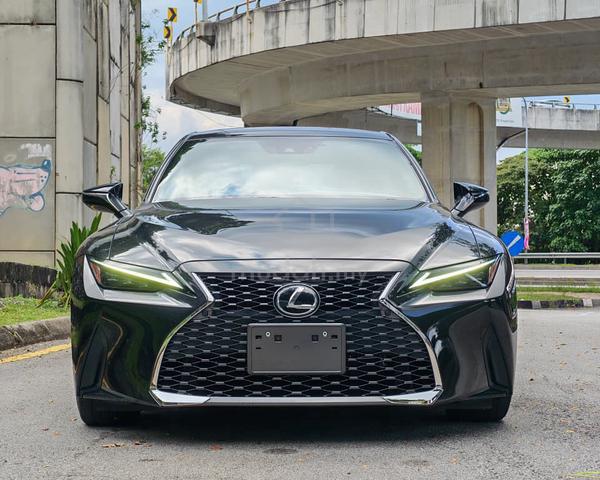VERSION-L RED INTERIOR RARE 2021 Lexus IS300 2.0 - 4