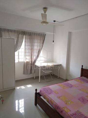 Medium Room 1