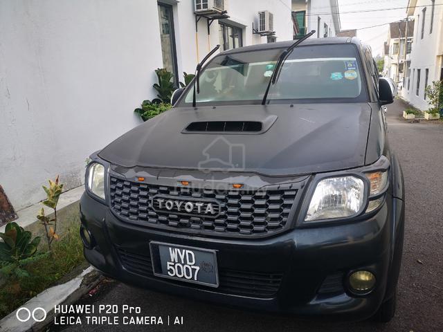 2013 Toyota HILUX 2.5 G VNT FACELIFT (A) - 1