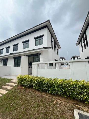 Eco Tropic kota Masai Double storey house For Rent 1
