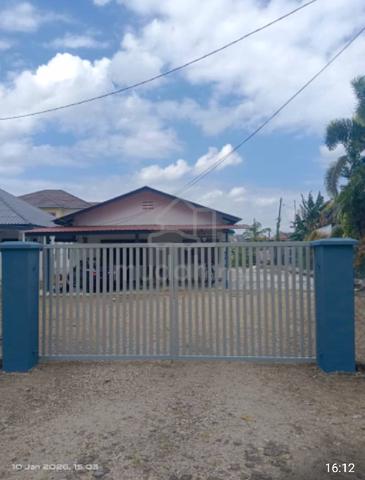 Bunglow House Mainroad Pekan Nanas/Pontian 1
