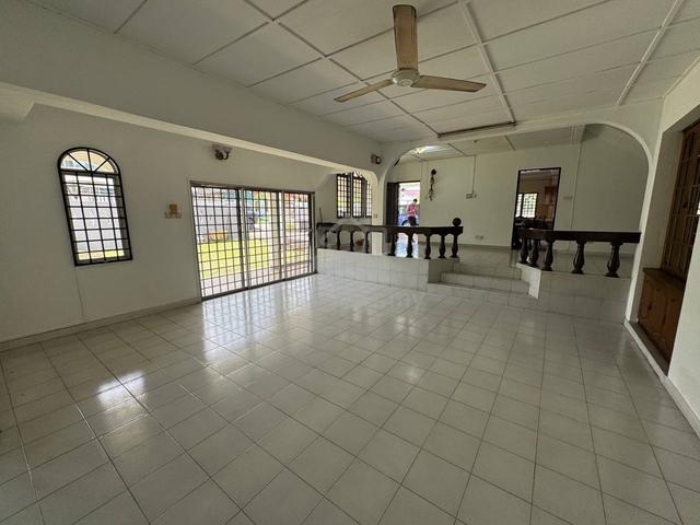 Bungalow Ss3 Petaling Jaya-1.5 Storey, Freehold 1