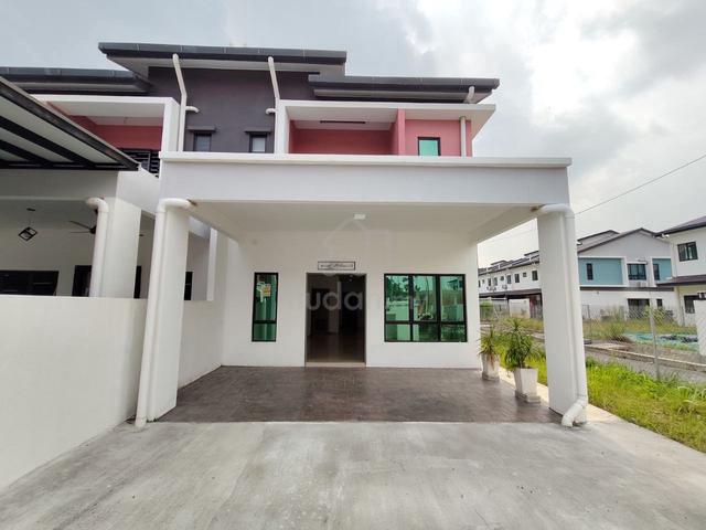 Teres 2 Tingkat Taman Semarang Intan Dengkil - UNIT CANTIK ENDLOT! 1
