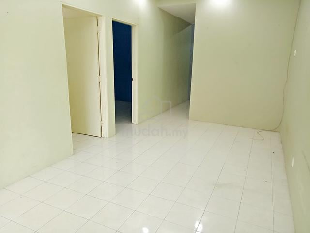 20x70 Full Loan / 4 Room/ Pekan Kapar Town Taman Saga Damai Intan Jaya 1