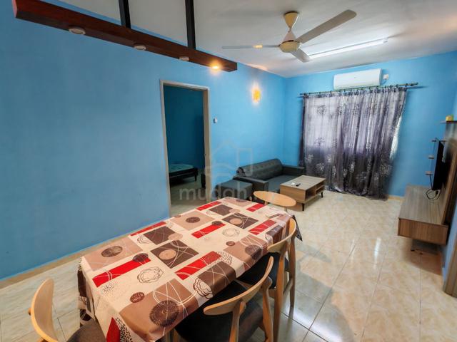 Permai Lake View Apartment 3