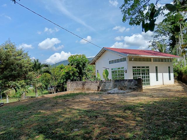 Tanah Pertanian Dan Rumah Kebun 1