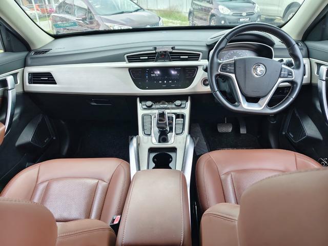 2021 Proton X70 1.8 Full Spec F/Service Like New - 3