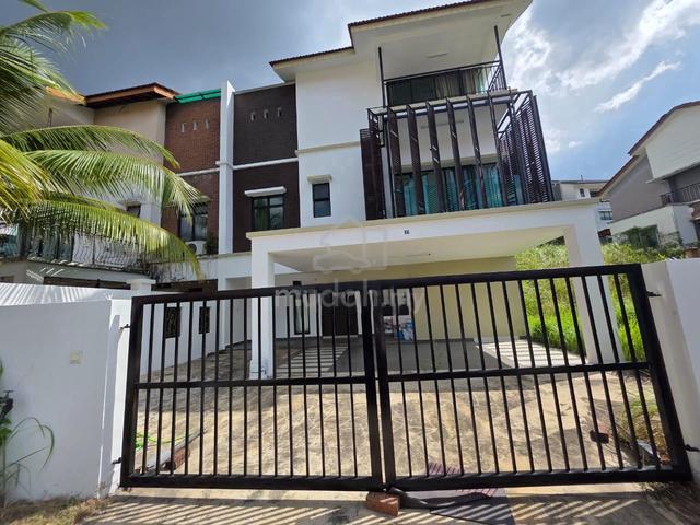 Full Loan Nusa Idaman 4, 2.5 Storey Semi-D Original Good Condition G&G 1