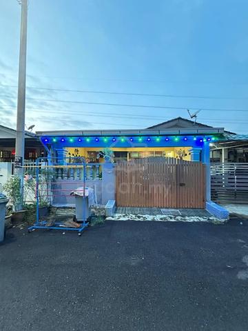 Rumah di Mantin cantik dan kemas 1
