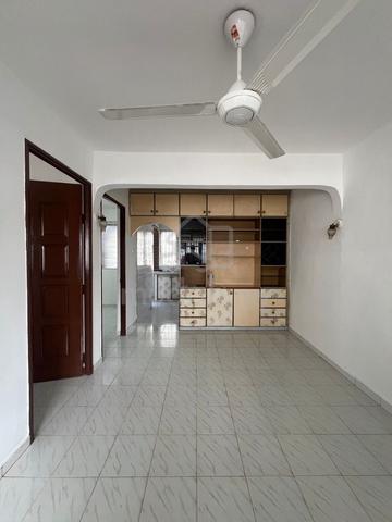 Flat Taman Ungku Tun Aminah 1