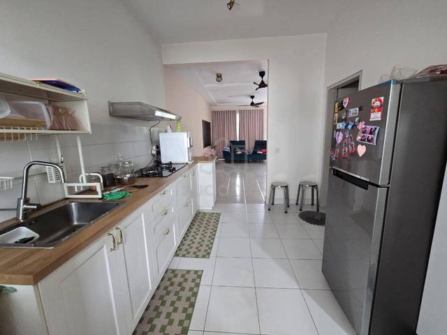 Bandar Bukit Raja (Elsa) double storey partially furnished for rent 1