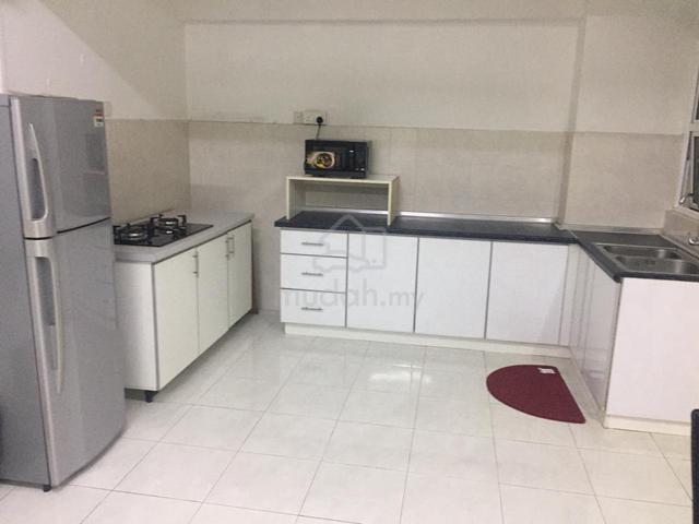 Middle Room for 1 Person at SS7 Sterling Condo Kelana Jaya 3