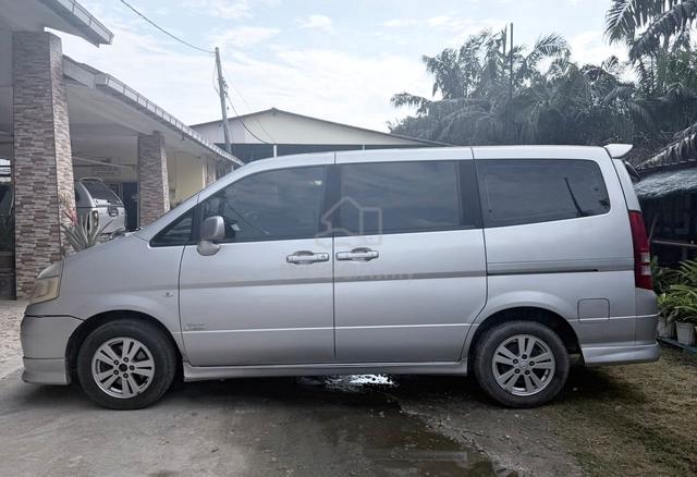 2010 Nissan SERENA 2.0 COMFORT C24 (A) - 4