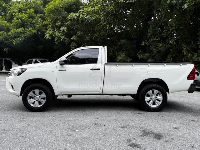 2020 Toyota HILUX 2.4 MT (M) - 3