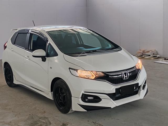 2018 Honda JAZZ 1.5 (A) FULL LOAN - 1