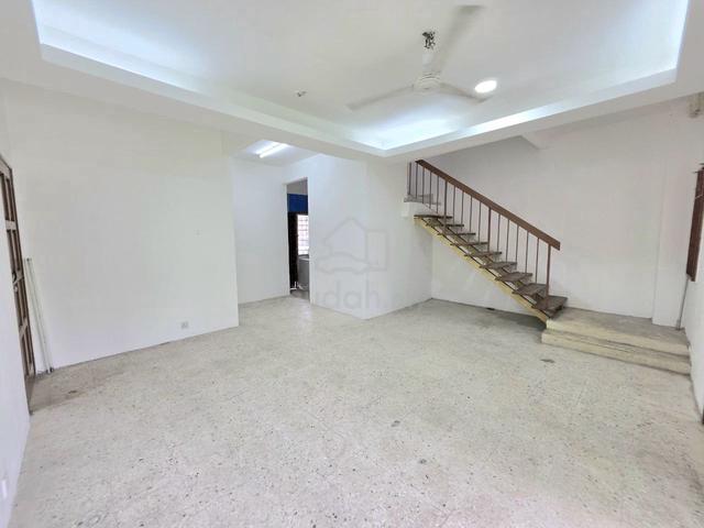 (CORNER LOT) 2 Storey Terrace Jalan Anggerik Bukit Sentosa, Rawang 1