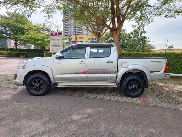 2015 Toyota HILUX 2.5 G TRD SPORTIVO (A) - 3
