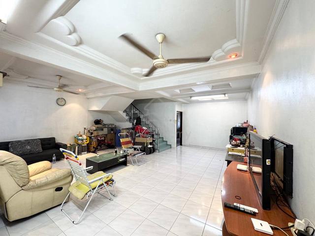 Johor Jaya Dedap 2 Storey House 22x70 Kitchen Extended Near Aeon IKEA 1