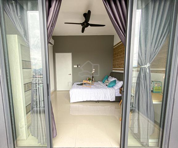 Hottest Place in Wangsa Maju 🔥 Premiun Balcony Queen Room!!! 1