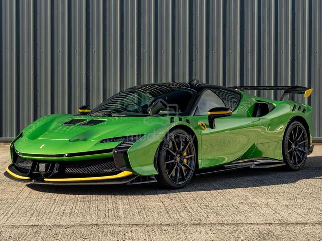 2023 Ferrari SF90XX Stradale : Brand New Car - 1
