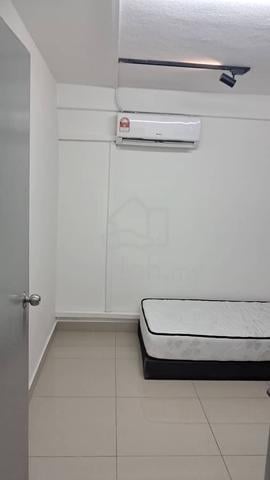 Subang Jaya ss 15 room for rent 1