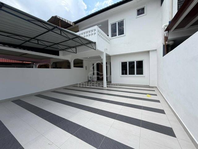 RENOVATED‼️ RUMAH UNTUK DIJUAL‼️Double Storey Taman Setia Klang 1