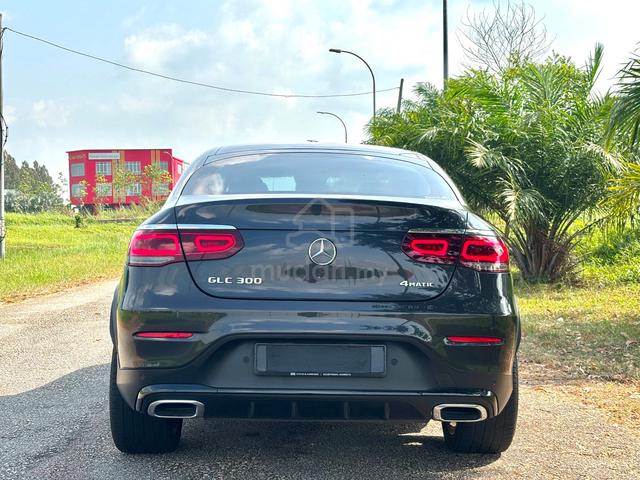 2022 Mercedes Benz GLC 300 4MATIC COUPE Low Mileag - 4