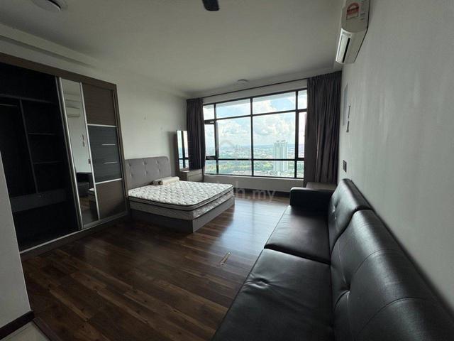 Molek Regency 1