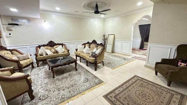 Fully furnished DOUBLE STOREY TERRACE BANDAR PUTRA PERMAI, SERI KEMB 1