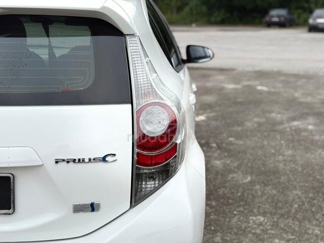 2013 Toyota PRIUS C 1.5 (HYBRID) (A)ORI PAINT & KM - 5