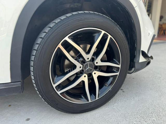 OTR PRICE* 2014/15 Mercedes Benz GLA200 1.6 CBU 7G - 5