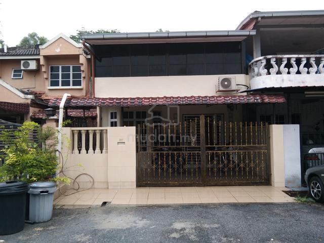 Extensively Renovated 2 Storey Terrace House Taman Pinggiran Batu Cave 1