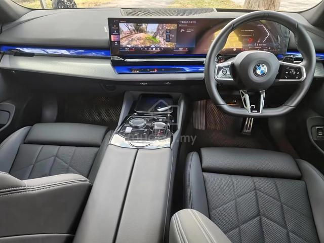APR 2025 BMW 520i (A) G60 Ori M Sport Local 5k KM - 5