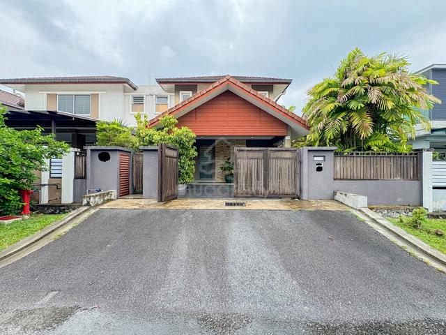 BEAUTIFUL & RENOVATED Semi-D 2 Storey Anjung Suasana Bandar Seri Putra 1