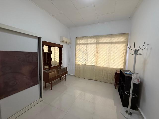 Taman Bukit mewah Double Storey / Paradigm mall / Tampoi / 4Bed 3Bath 2