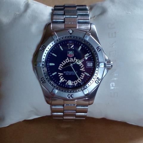 TAG Heuer 2000 Series. Stainless Steel Mens Watch Watches