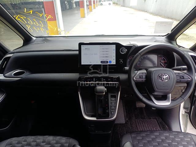 2023 Toyota VOXY 2.0 S-Z (A) FULL LOAN - 4
