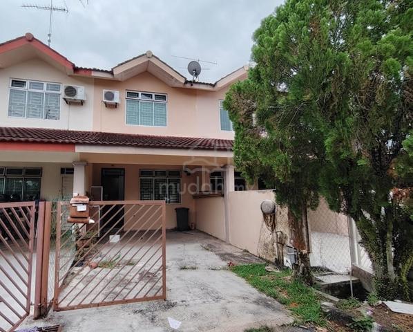 Double storey Medium cost/Taman pelangi 1