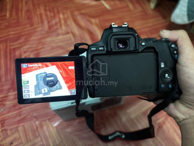 camera canon rebel sl3 200D II - photo 2 of 3