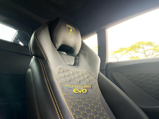 2021 Lamborghini HURACAN 5.2 LP610 EVO*LOW MILEAGE - 3