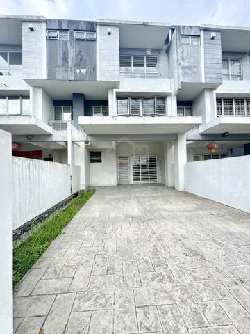 Full Loan Facing Open, 2.5 Storey , 4bilik 4bilik air , Semenyih Indah 1