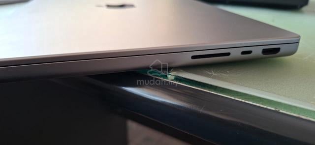Apple MacBook M1 Pro - photo 2 of 6